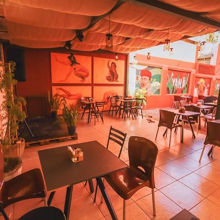 Poente Hostel 贝洛哈里桑塔 外观 照片